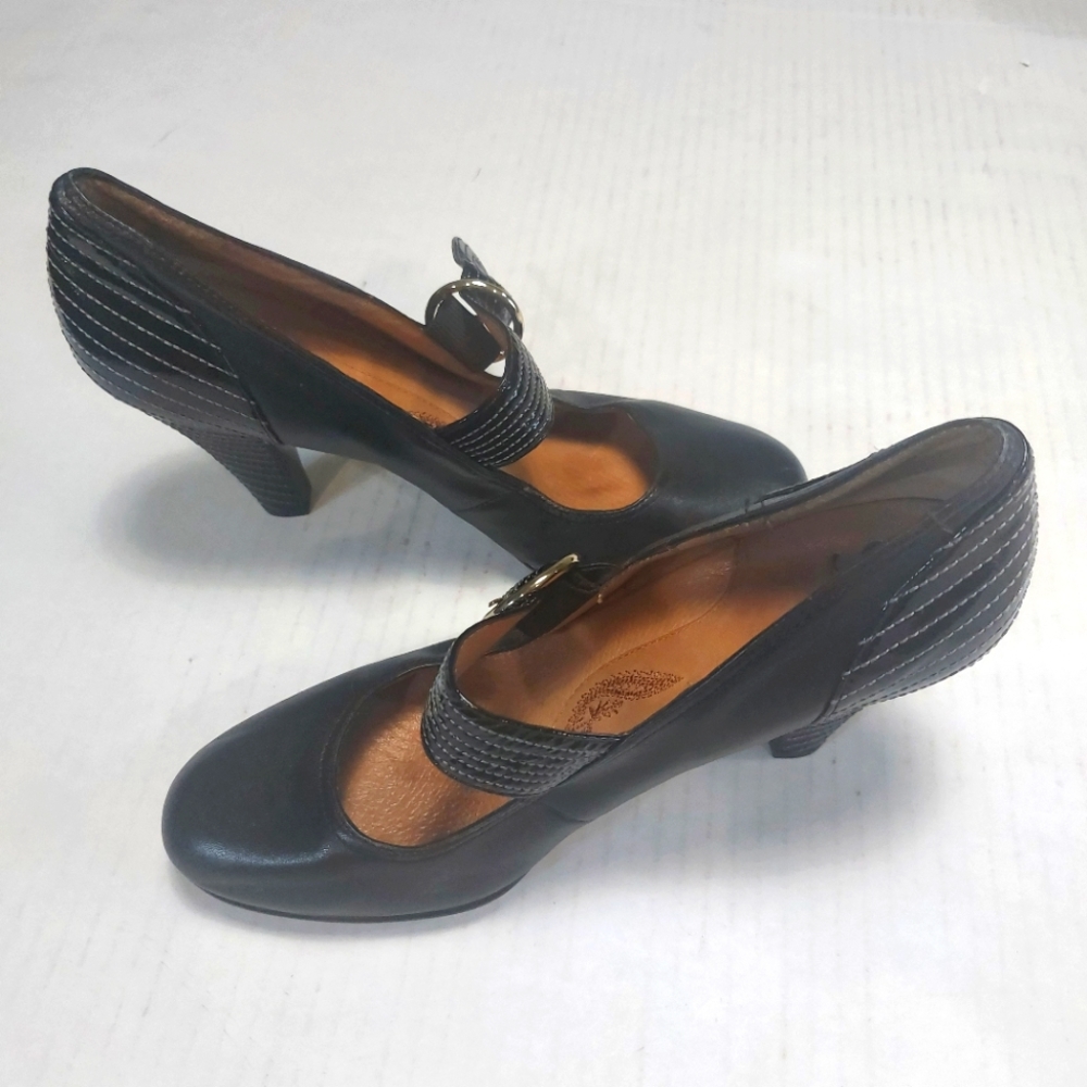 Sofft Suede Leather Mary Jane Women's Black Heels Sandal Size 9.5N